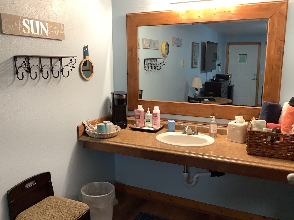 South Jetty Inn - photo 81