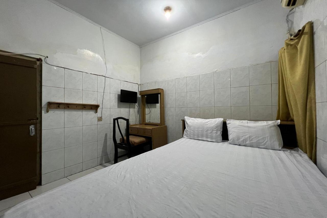 Hotel O Kost Stan in Ambon, Indonesia