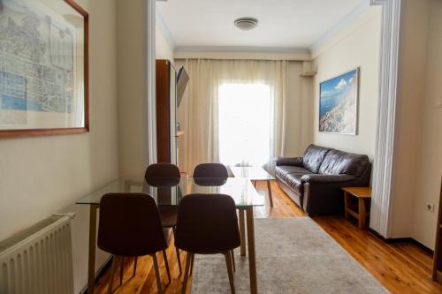 Central University flat Πανεπιστήμιο Έκθεση — 4-Star Luxury Hotel in Thessaloniki, Greece