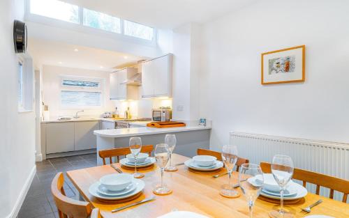 High View — Ambleside — photo 2