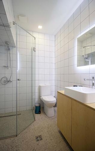 Chic 3BR Apt Near Fabrika By Wehost