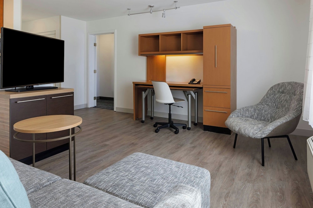 TownePlace Suites by Marriott Ontario Airport - photo 23