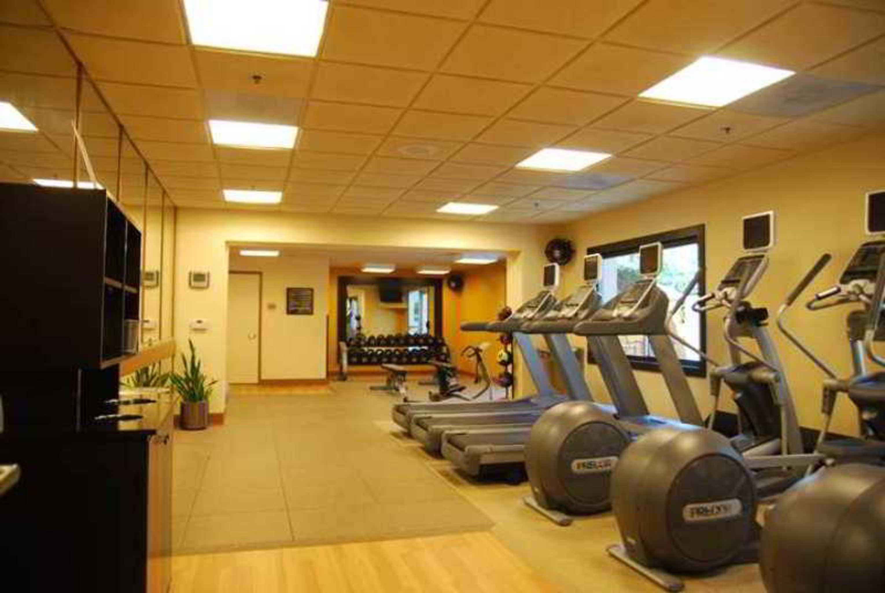 DoubleTree by Hilton Charlotte Gateway Village - photo 87