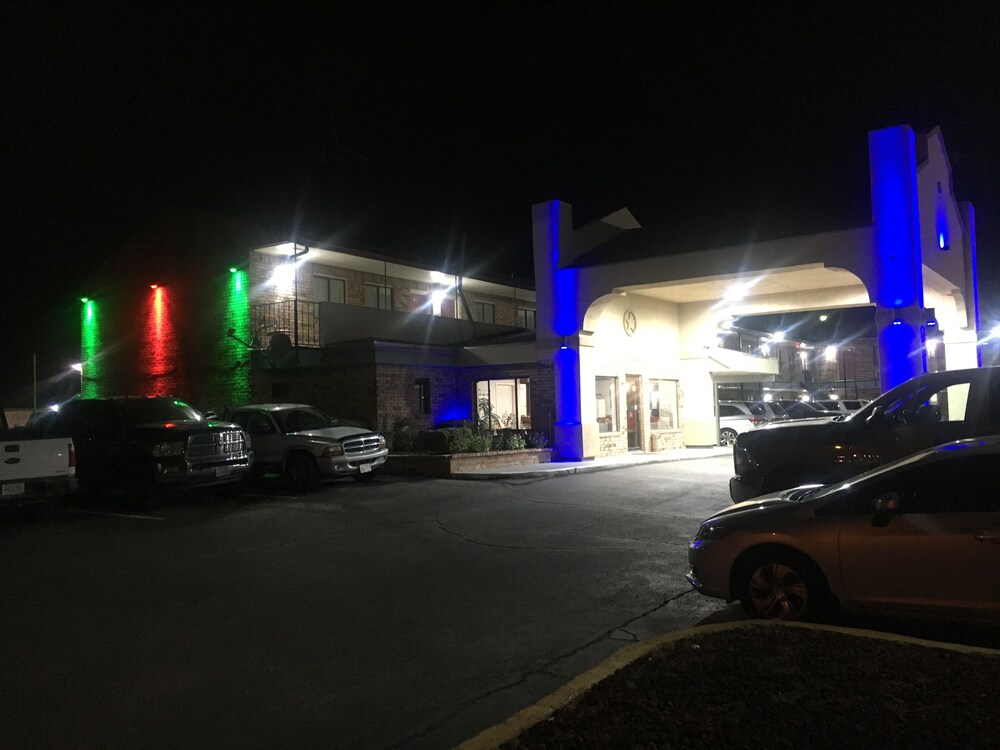 Executive Inn Odessa - photo 16