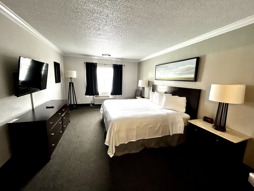 At Home Inn & Suites - photo 28