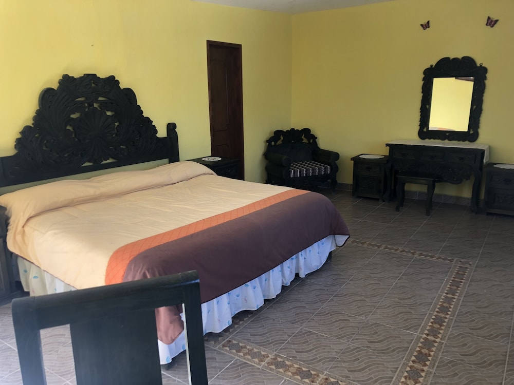 Hotel Ricardos in Ezequiel Montes, Mexico