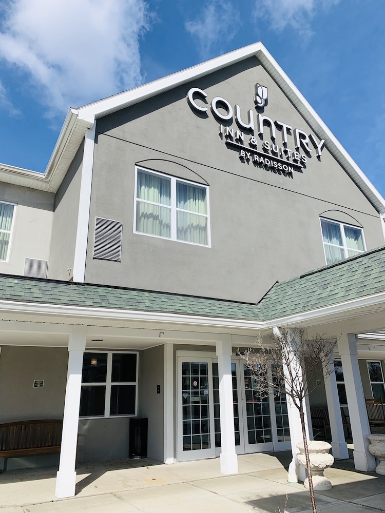 Country Inn & Suites by Radisson Ithaca NY - photo 46