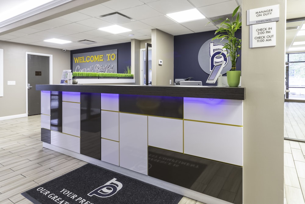 BridgePointe Inn & Suites - photo 4