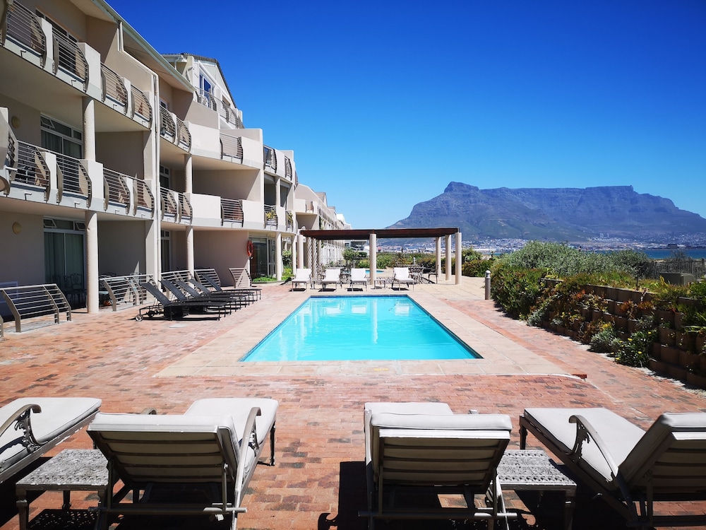 Family Cape Town Beachfront Apartment