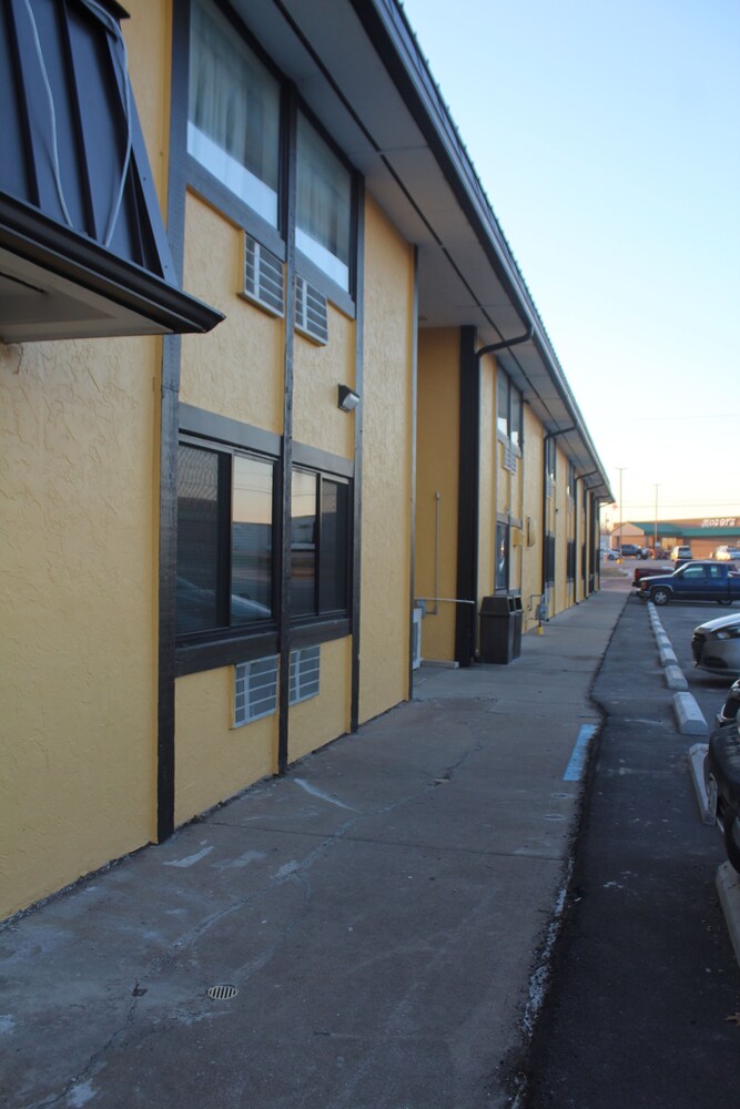 Americas Best Value Inn Warrenton - photo 22