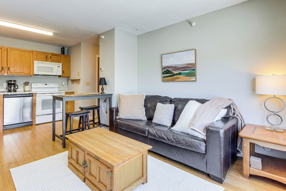 1 Mi to Big Sky Resort: Quiet Mtn view Retreat in Big Sky, United States