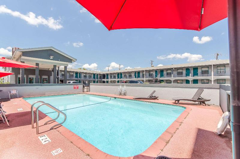 Rodeway Inn University Downtown - photo 41