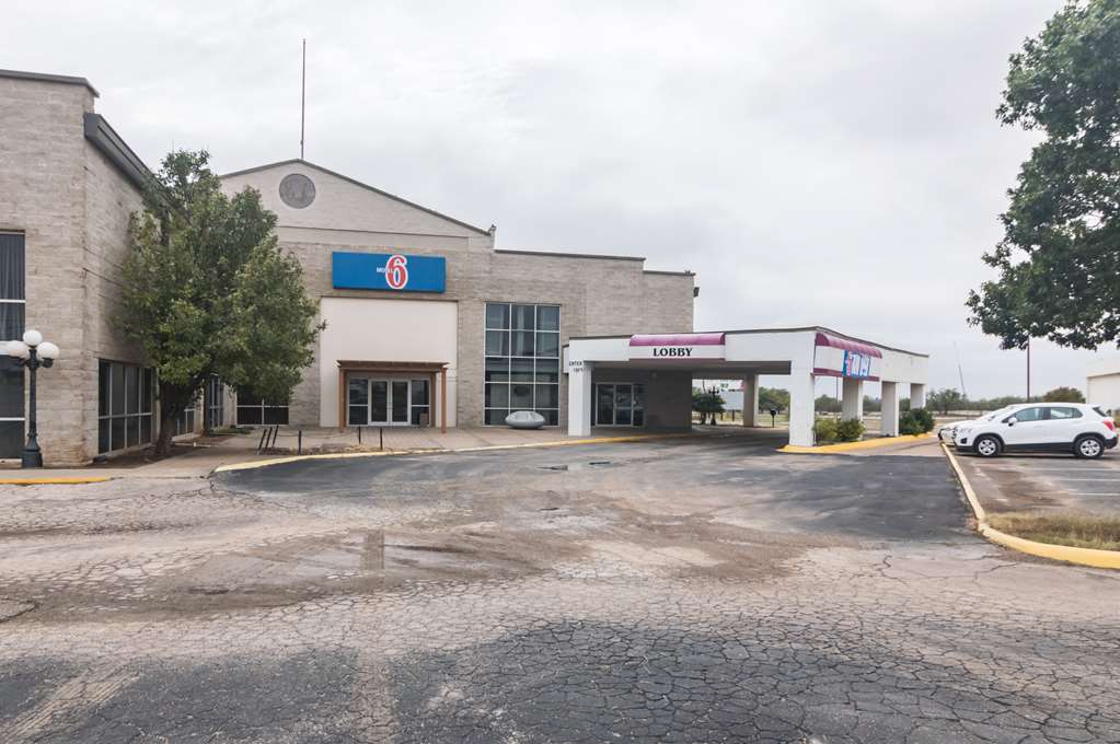 Motel 6 Snyder TX - photo 5