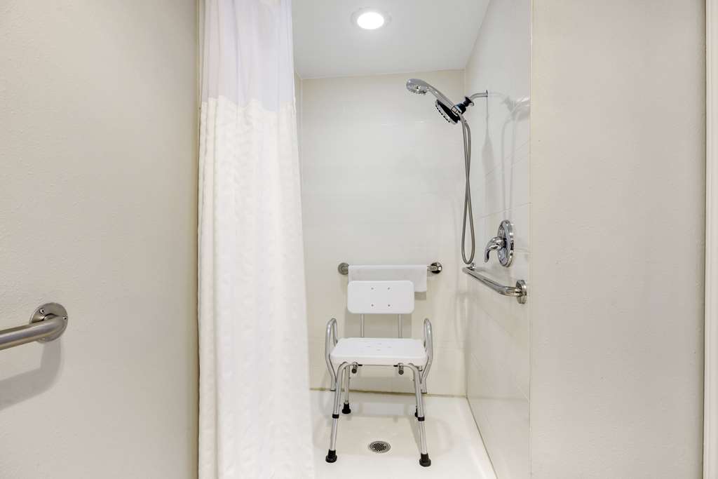 Best Western Plus Grand Manor Inn - photo 37