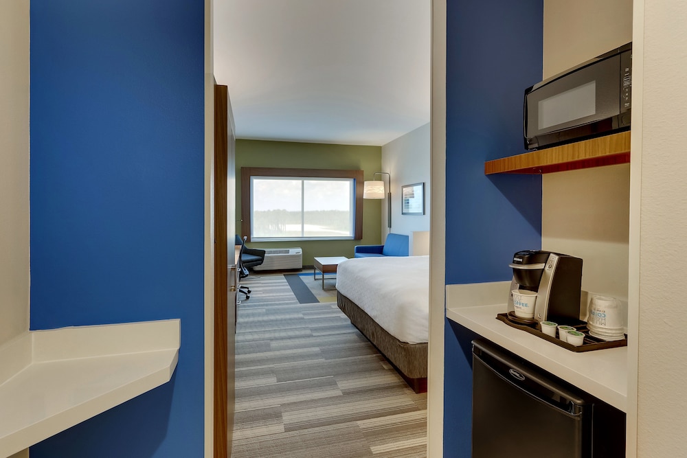 Holiday Inn Express Wilmington Porters Neck - photo 18