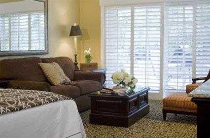 Westlake Village Inn - photo 6