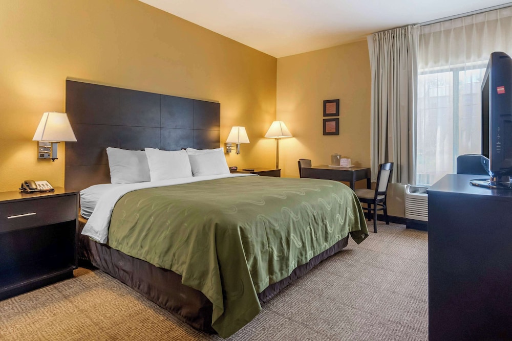 Quality Inn & Suites Lenexa Kansas City - photo 23
