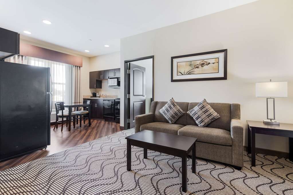 La Quinta Inn & Suites by Wyndham Auburn - photo 14