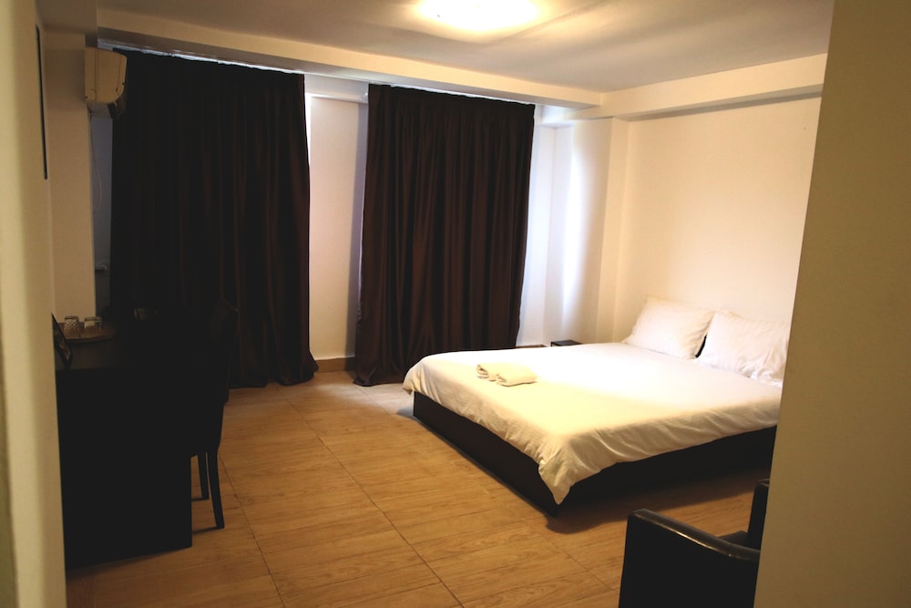 Occidental Wise Transit Hotel - last minute hotel in Bucharest
