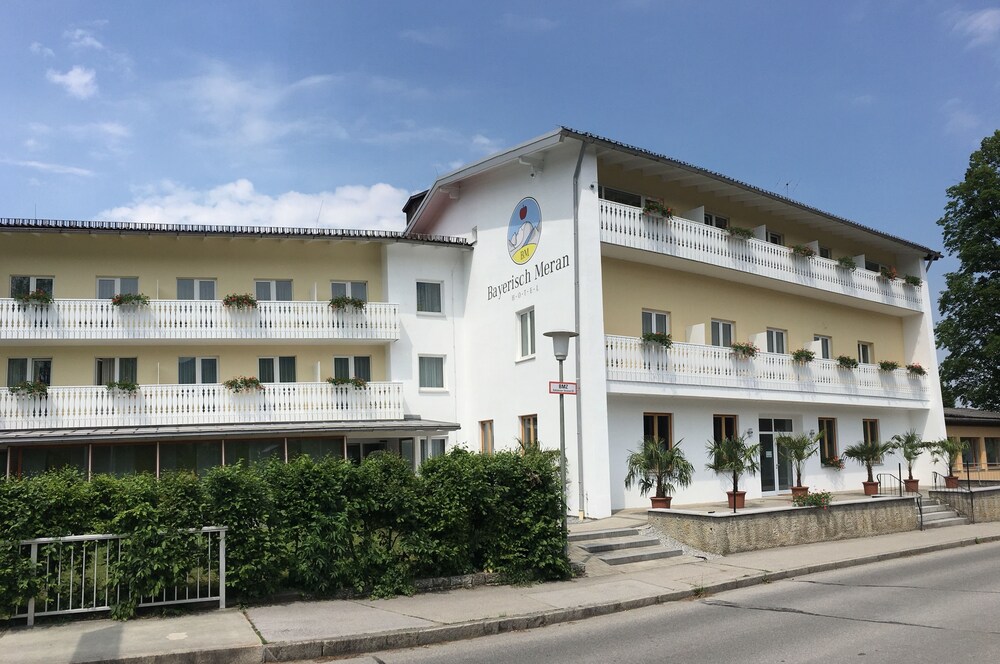 Hotel Bayerisch Meran — hotel in Bad Feilnbach