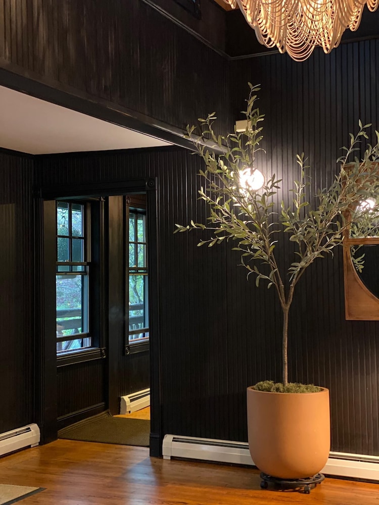 Hotel Mountain Brook - photo 4