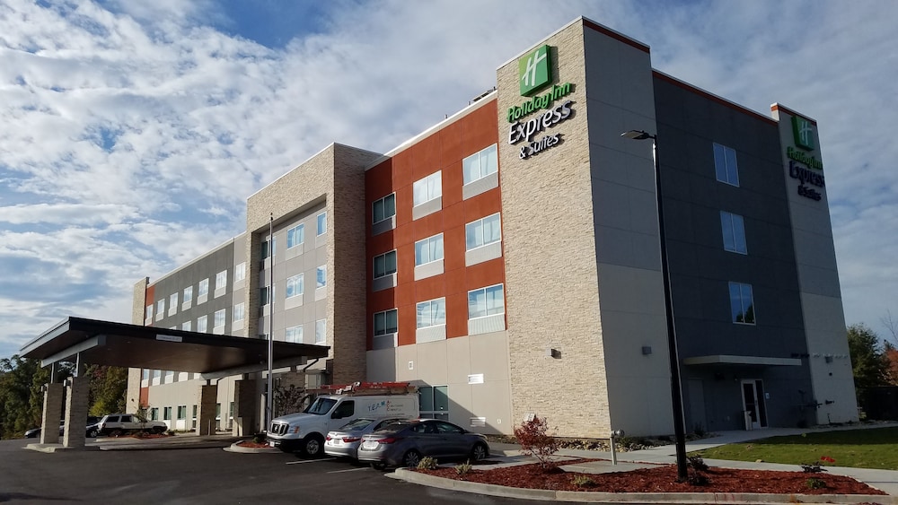Holiday Inn Express & Suites Greenville SE Simpsonville by IHG - photo 57