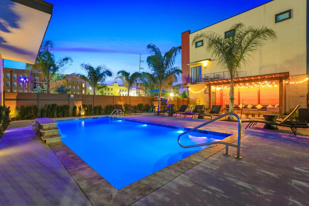 Spacious 4BR Home w Pool & Parking — 4-Star Luxury Hotel in New Orleans, United States