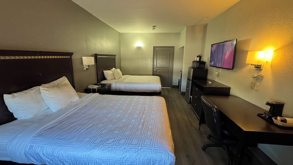 Sunbridge Inn and Suites - photo 19