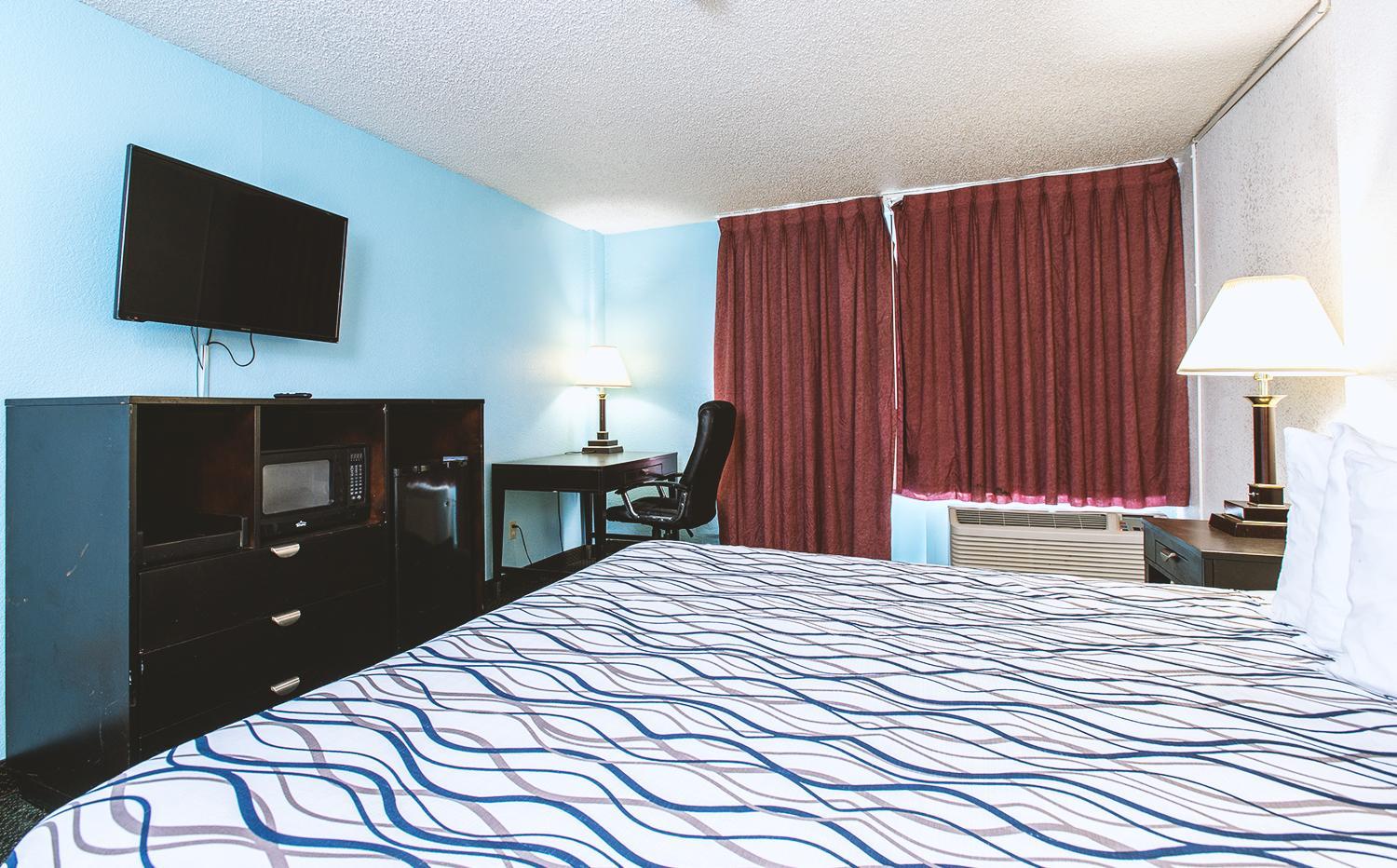 Sky Palace Inn & Suites Wichita East - photo 2