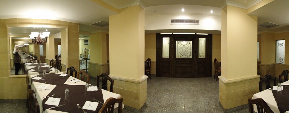 Negresco — hotel in Mersa Matruh
