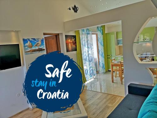 Apartments Bošković — 4-Star Luxury Hotel in Stari Grad, Croatia