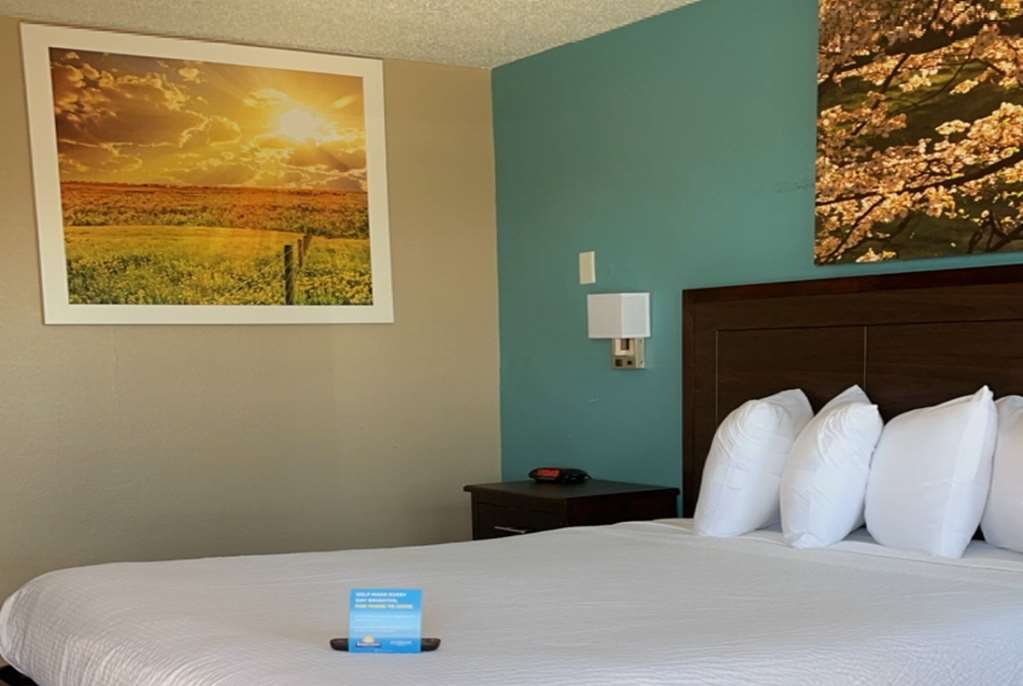 Days Inn & Suites by Wyndham Springfield on I 44 - photo 17