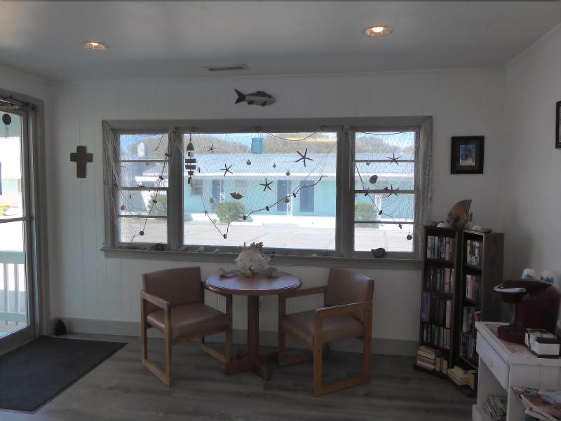 Swell Motel - photo 42