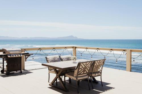 Casa Puesta Del Sol An Oceanview House — 4-Star Luxury Hotel in El Sauzal De Rodriguez, Mexico