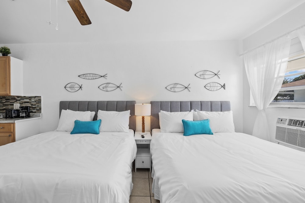 Sunset Inn Hallandale Beach - photo 16