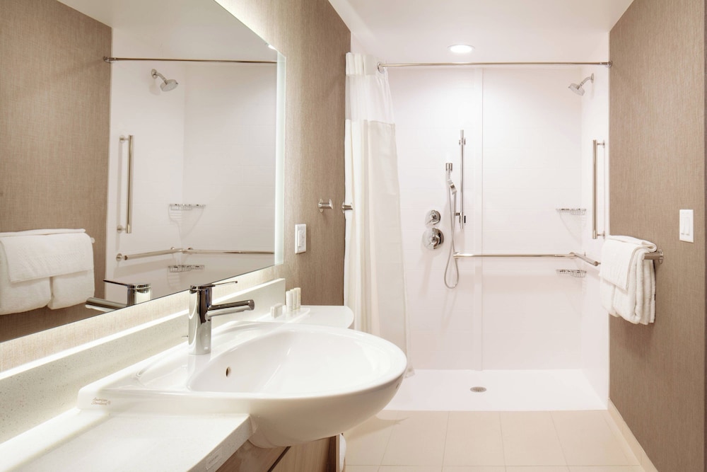 SpringHill Suites by Marriott Ames - photo 13