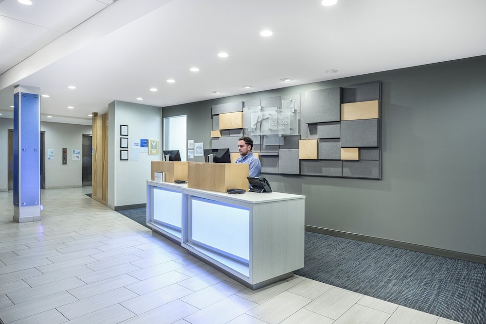 Holiday Inn Express & Suites Phoenix East Gilbert by IHG - photo 52