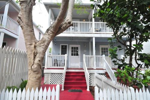 Joan's Caribbean Hideaway - last minute hotel in Key West