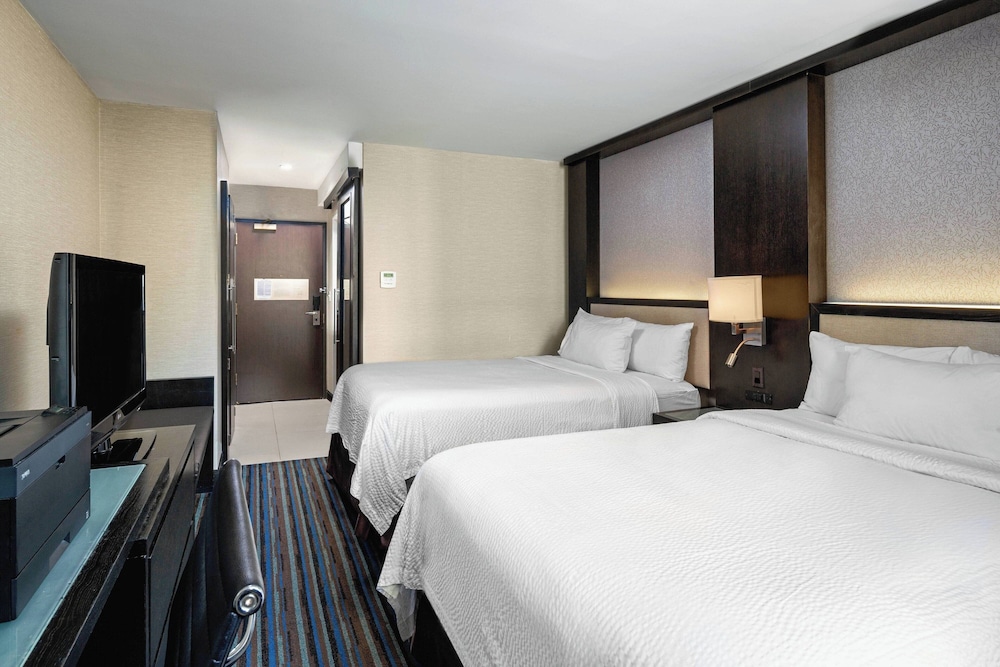 Courtyard by Marriott New York Manhattan Times Square - photo 11