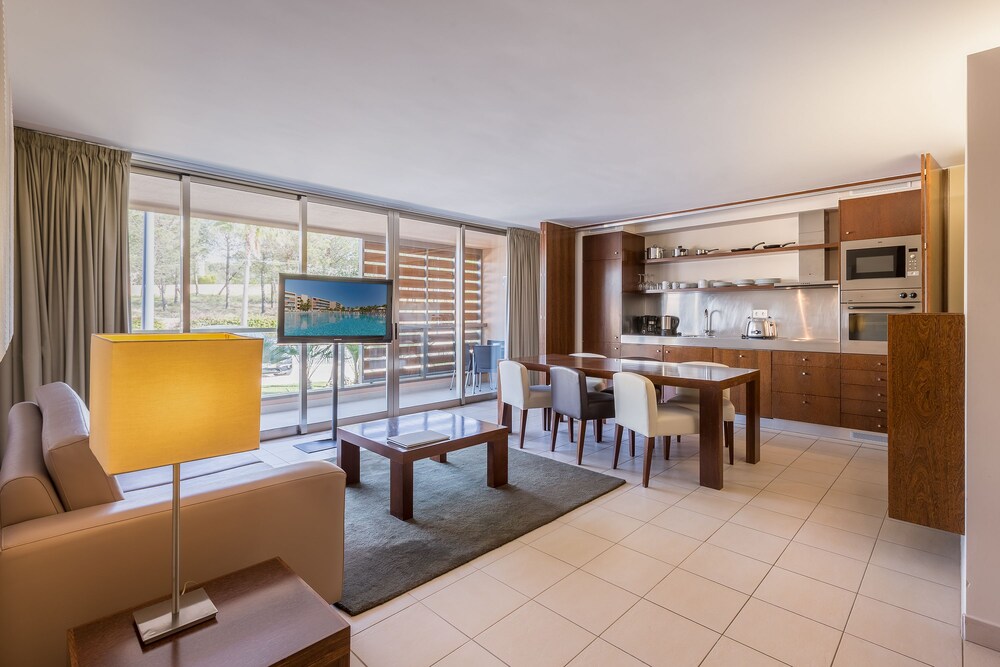 Charming apartment Herdade dos Salgados Vila das Lagoas T2 — 4-Star Luxury Hotel in Guia, Portugal