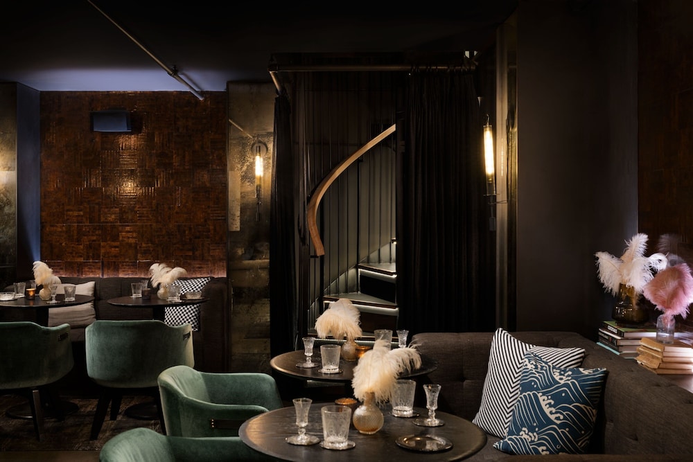 Moxy San Diego Downtown Gaslamp Quarter - photo 23