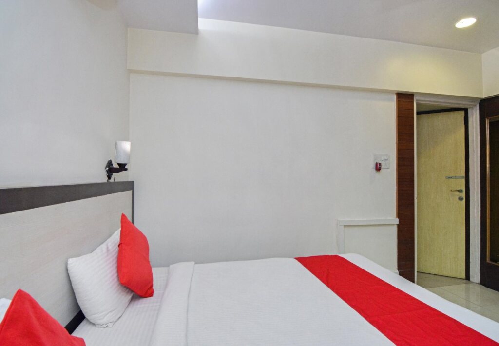 Aishwarya Apartment by Oyo Rooms