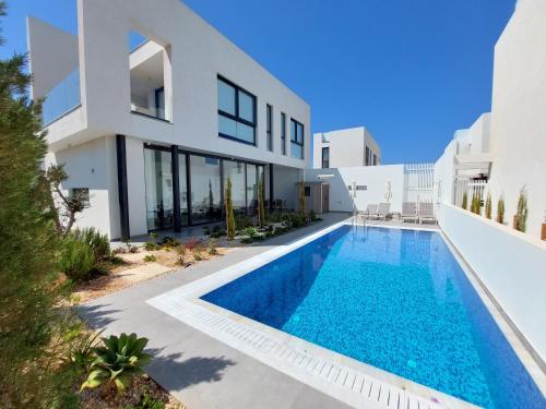 Almaria Residences — Paralimni