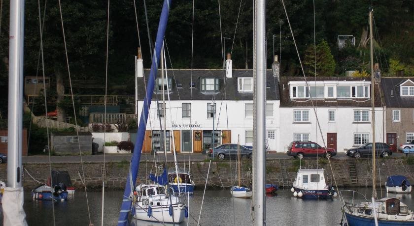 Twentyfourshorehead - carbon neutral hotel in Stonehaven