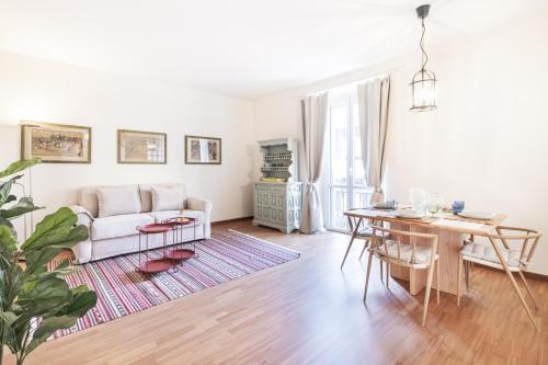 Easylife Milano Ferrari 3 Navigli — 4-Star Luxury Hotel in Milan, Italy