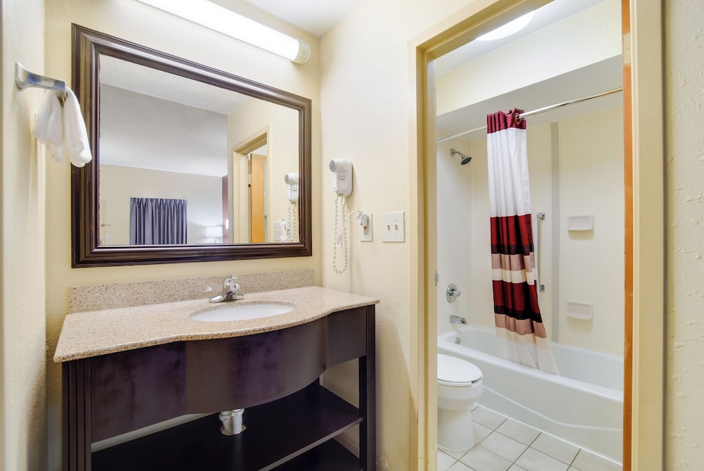 Red Roof Inn Augusta Washington Road - photo 23