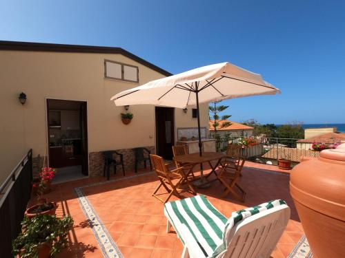 Terrazza Lungomare — 4-Star Luxury Hotel in Marina Di Caronia, Italy