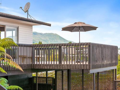Taupo Panorama Lake Taupo Holiday Home — 4-Star Luxury Hotel in Taupo, New Zealand