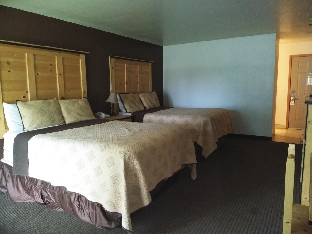 Sisters Inn And Suites - photo 11
