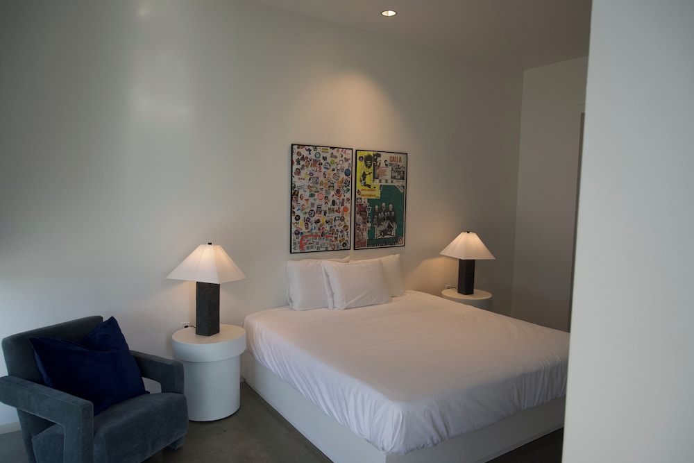 Hotel Revel - photo 35